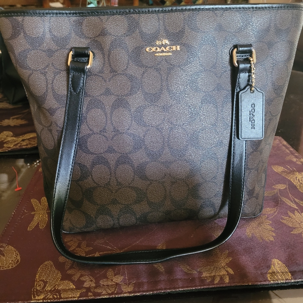 Coach shoulder bag